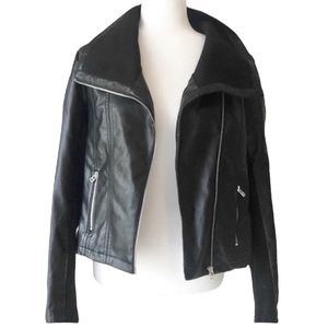 Francesca’s Collection || Stylish Black Faux Leather Zip Jacket || NWT || Medium